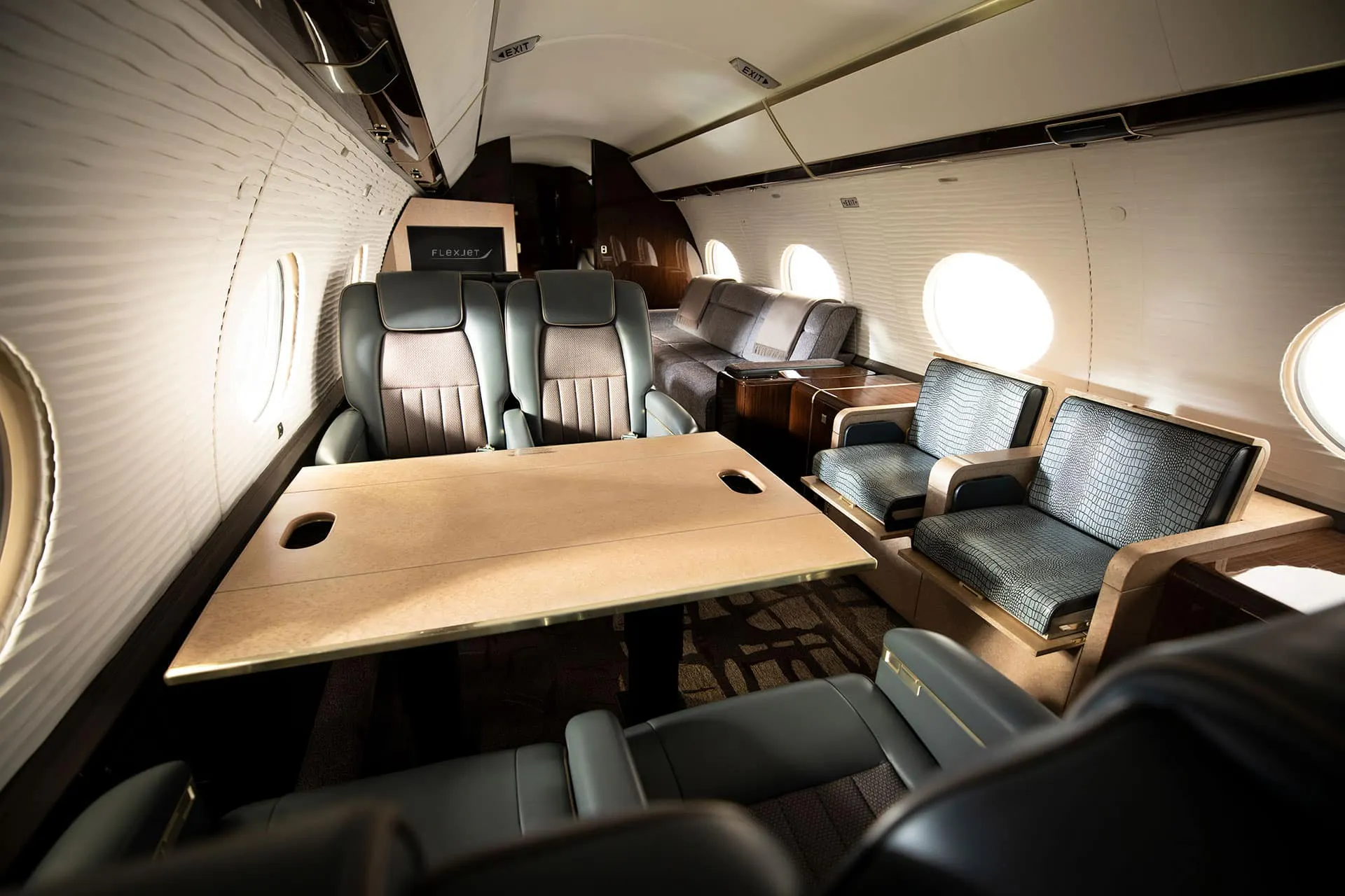 Modellino Gulfstream G650ER In Lega 16 Cm – Aereo Executive Con Supporto, Scala 1:200, Ideale Come Regalo Da Collezione Per Ufficio