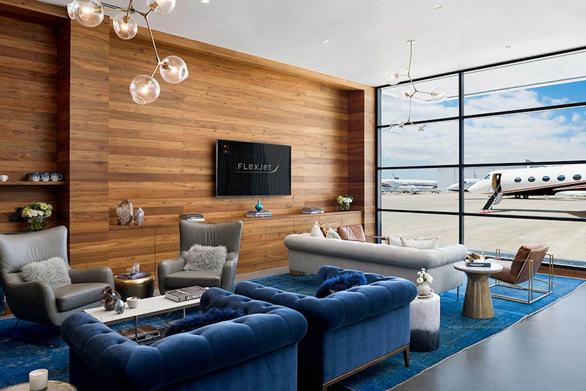 FBO Fixed Base Operation - VAN NUYS