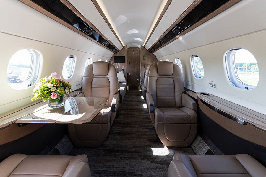 Praetor P600 interior