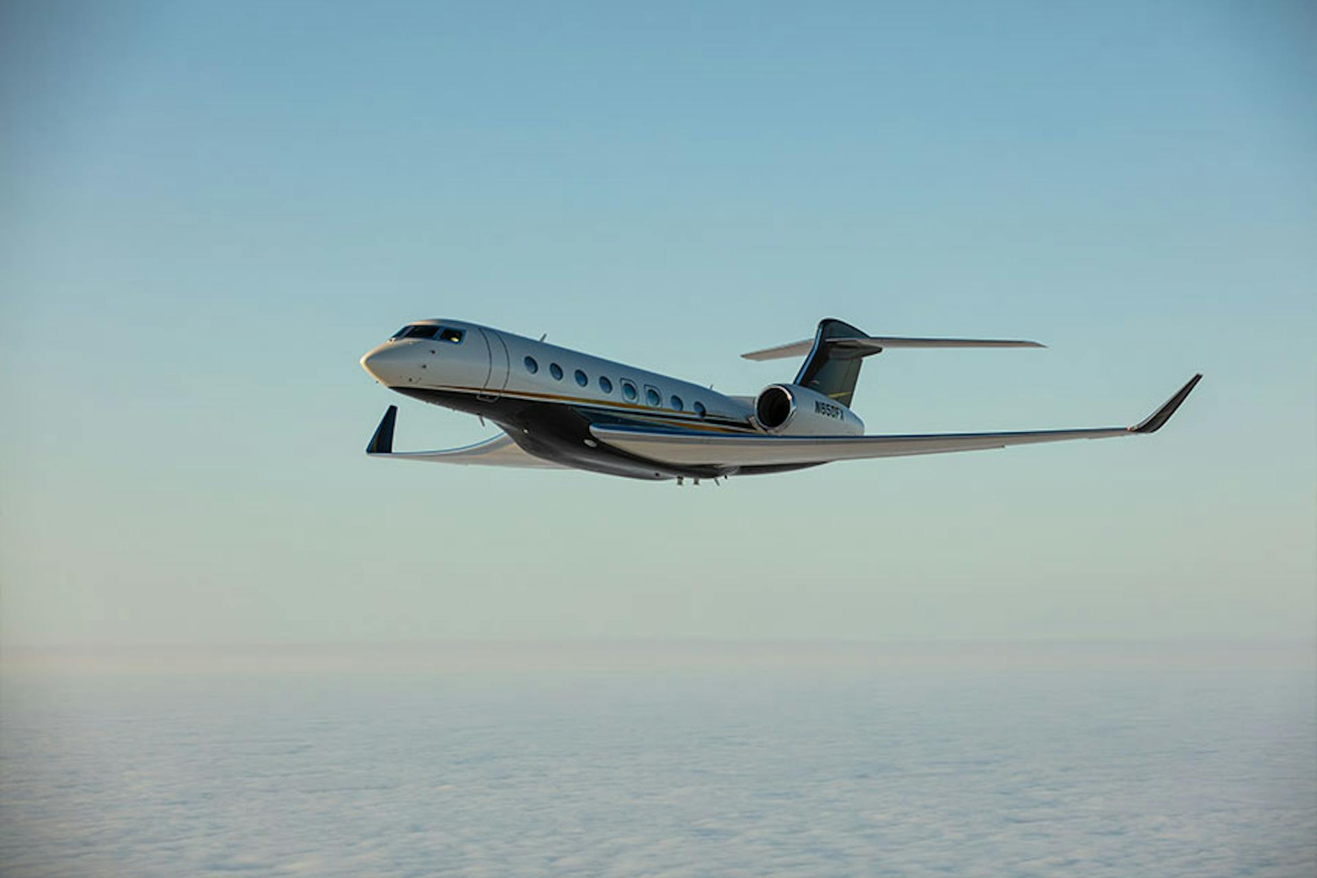 CORPORATE TRAVEL JET