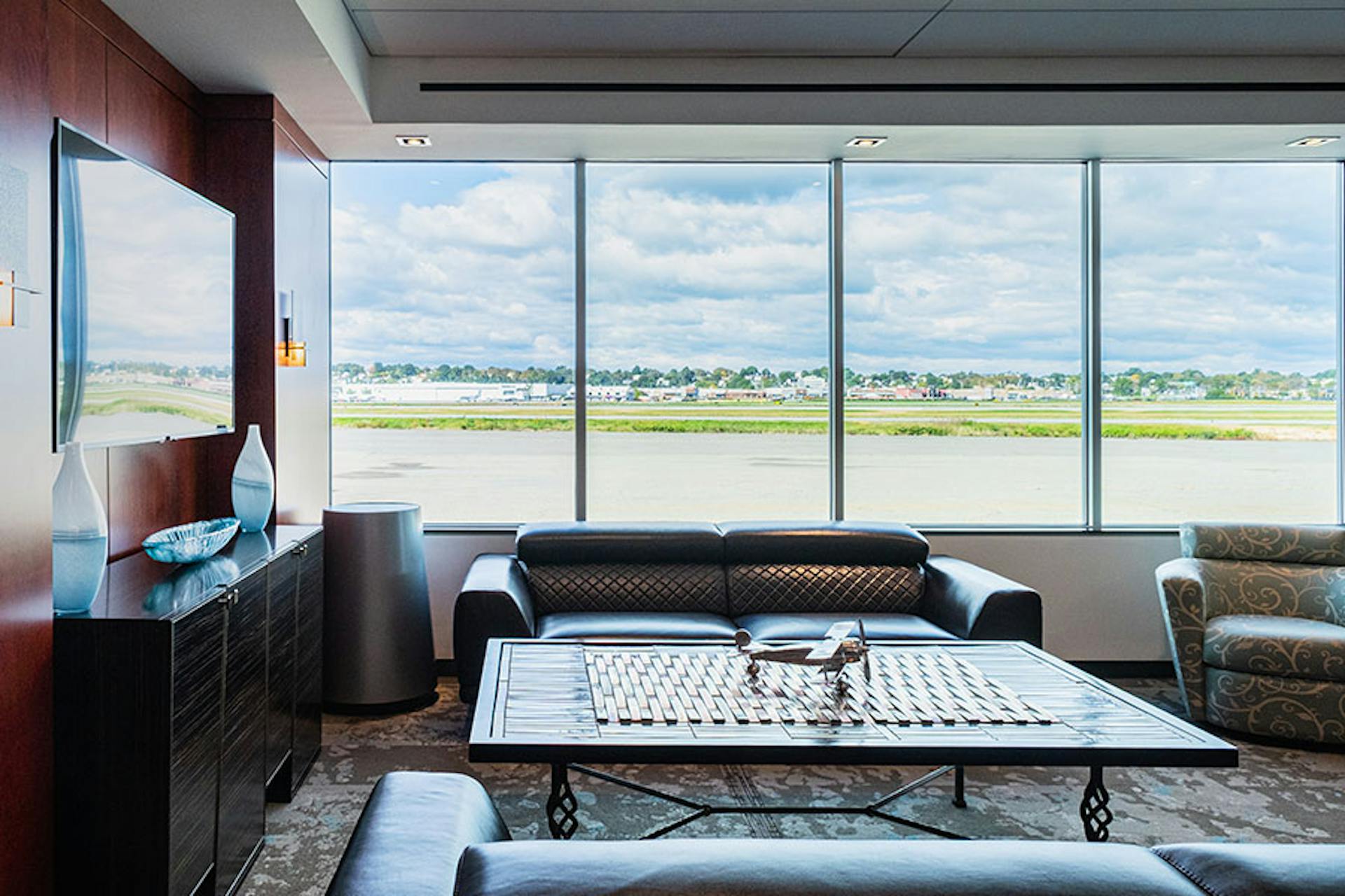 TETERBORO EXECUTIVE AIRPORT