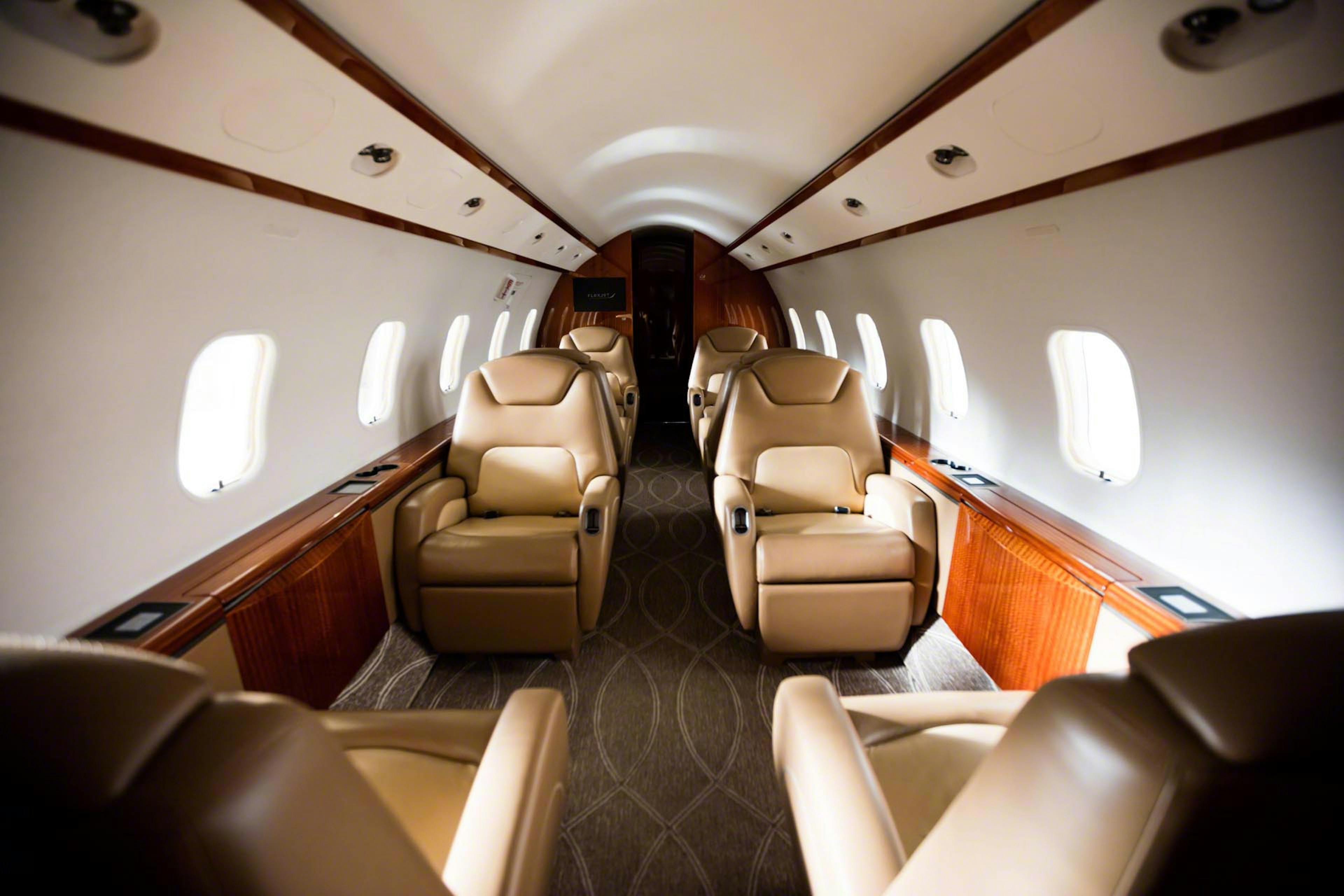 bombardier challenger 300 lxi custom interior lightning inside private jet flexjet
