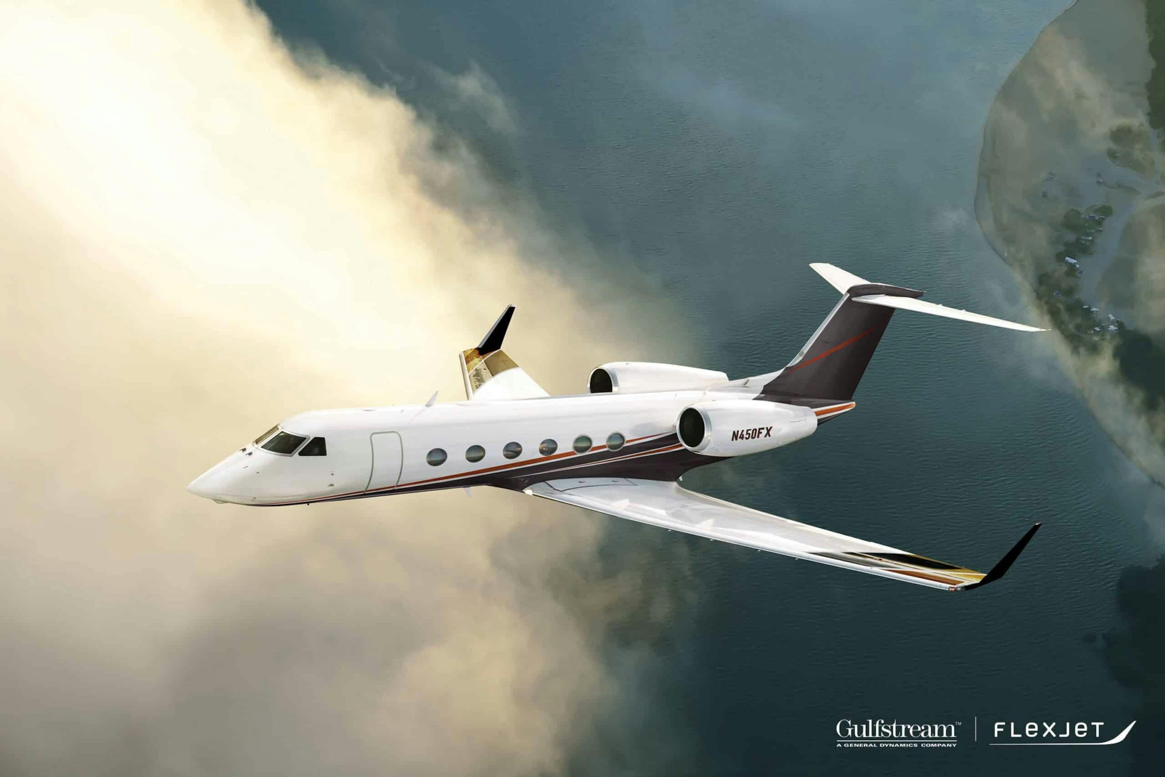 Gulfstream G450 in flight
