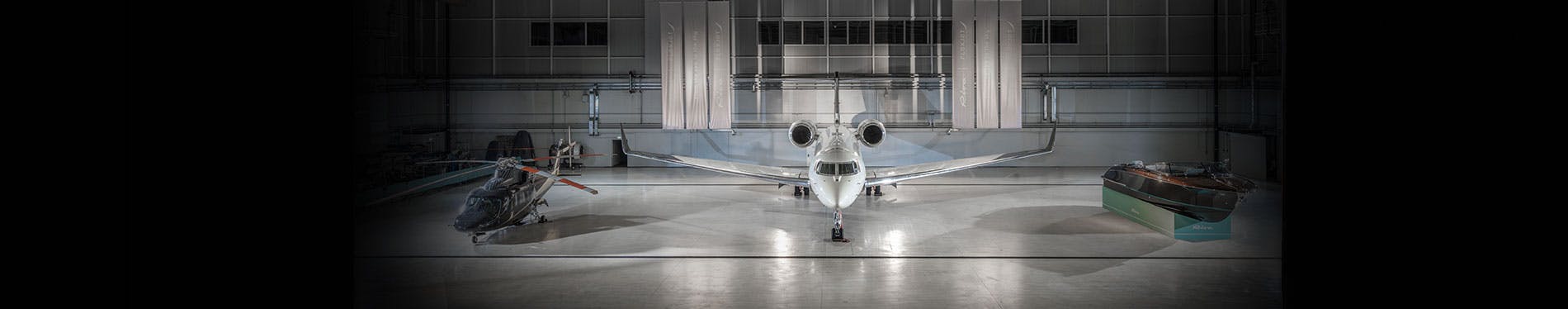 New-Flexjet-Ferretti-Cabin__Flexjet-Riva-Hangar