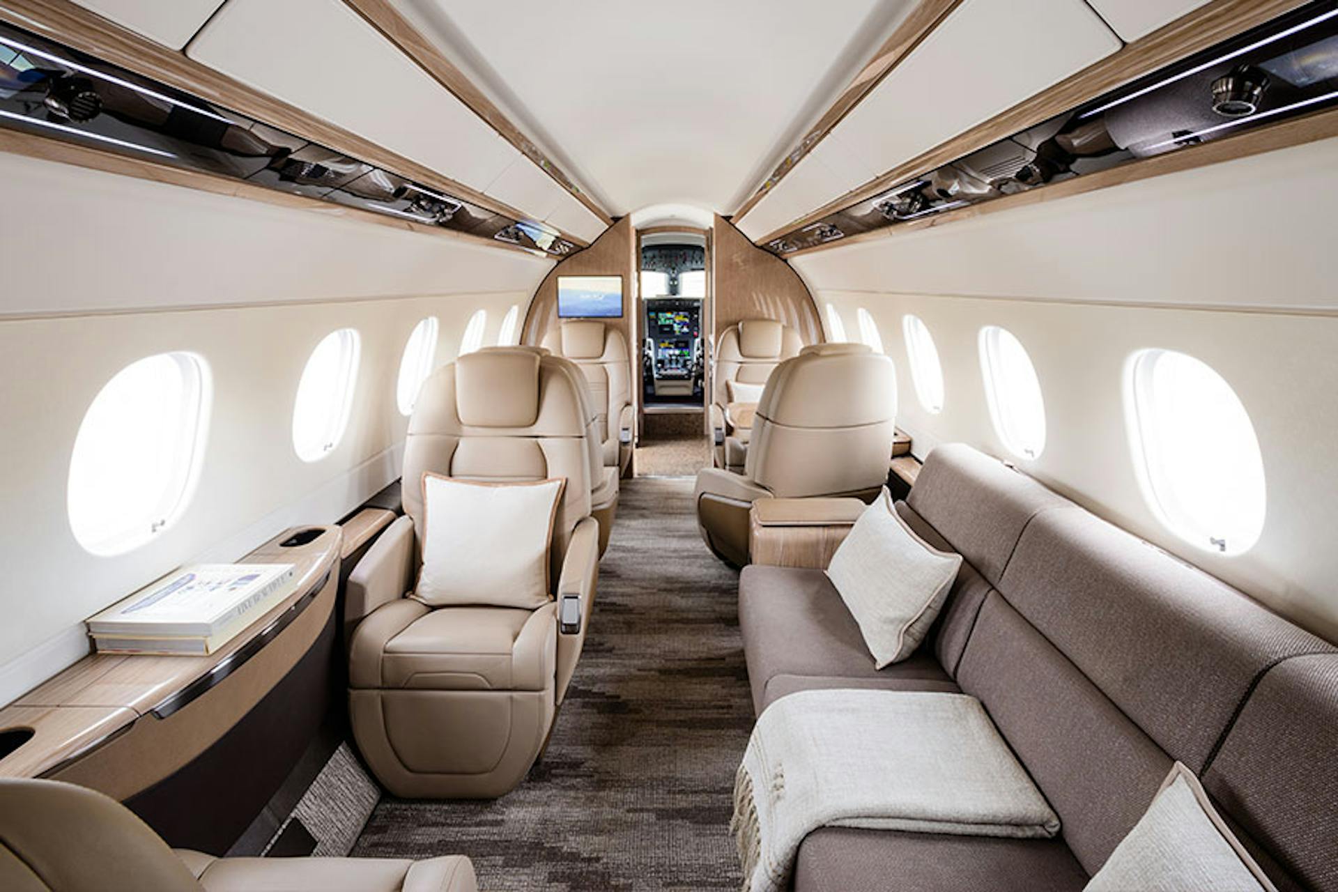 Praetor P600 - Driftwood Interior