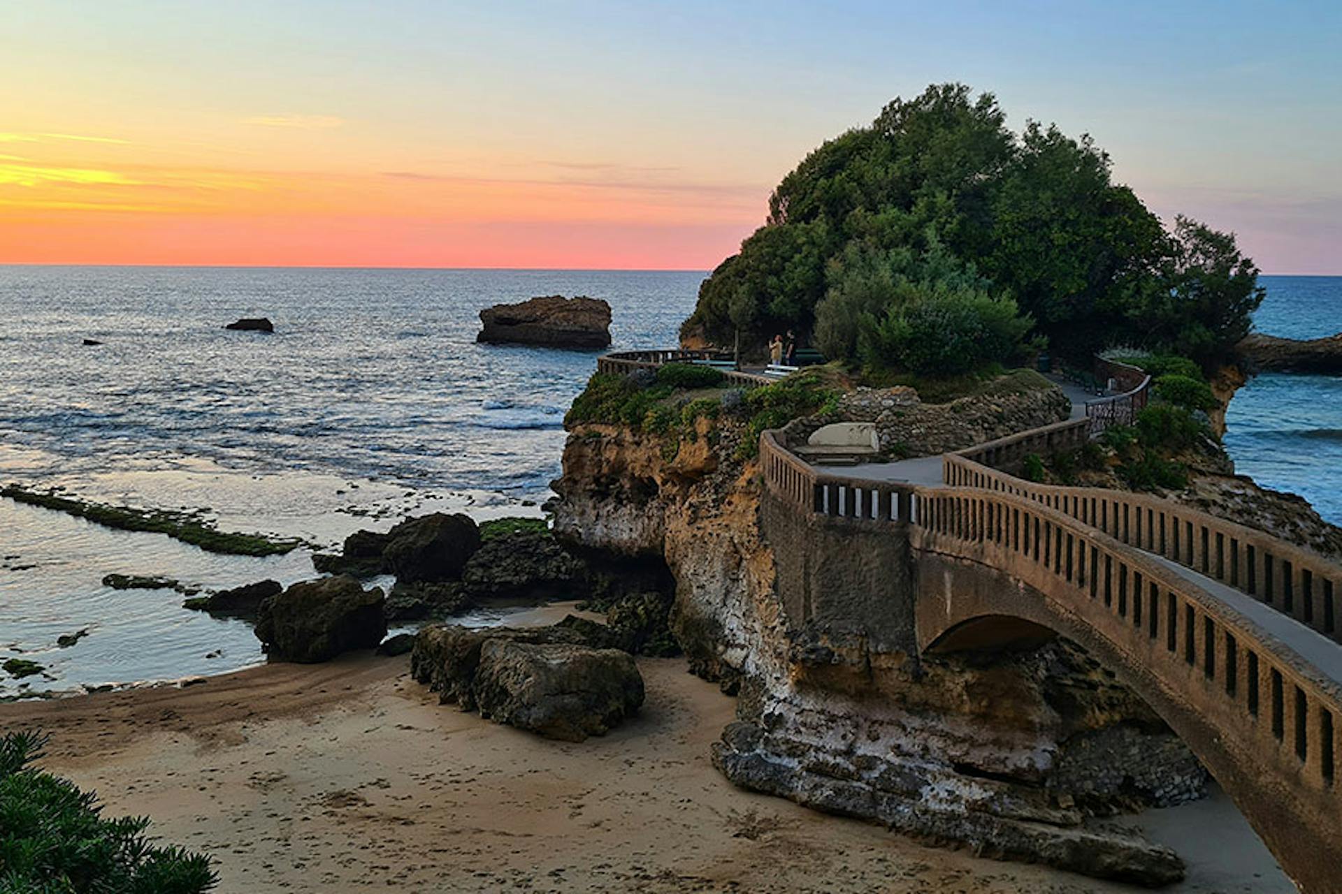 ocean front with beautiful walkout on a craggy lookout