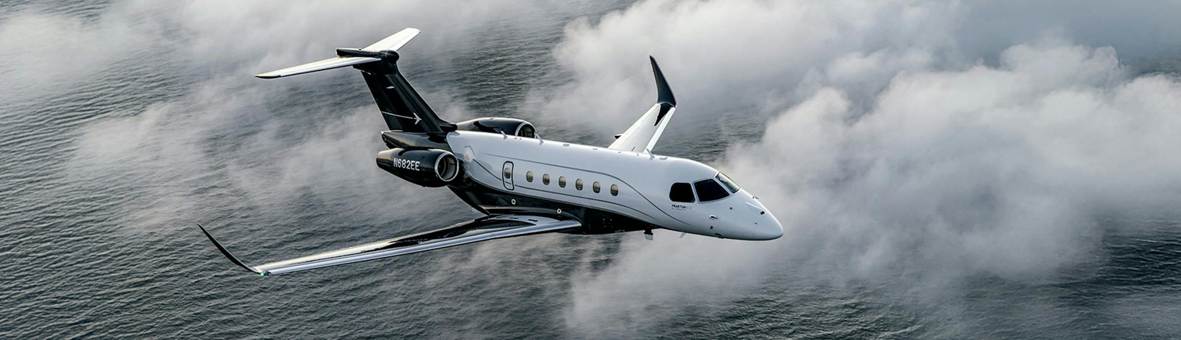 Why Super Midsize Jets Have Become the Sweet Spot of Private Aviation
