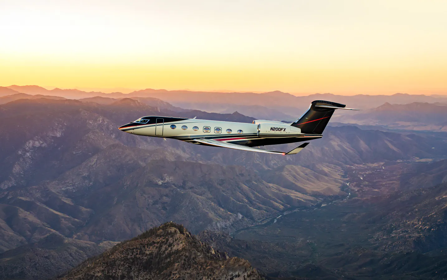 G500 at golden hour