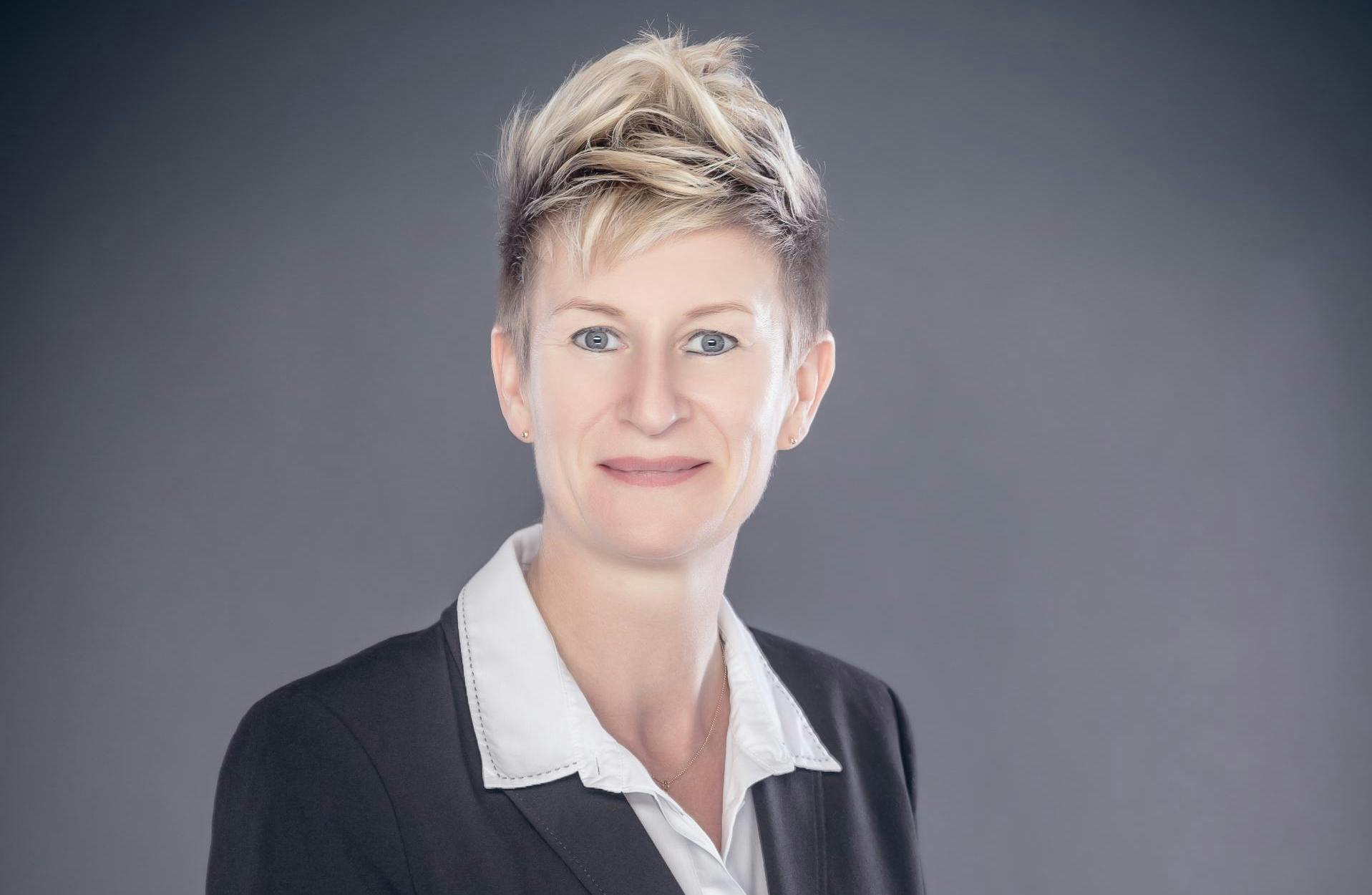 Marketing- und Kommunikationsleiterin Ellen Scheibl von Elasto