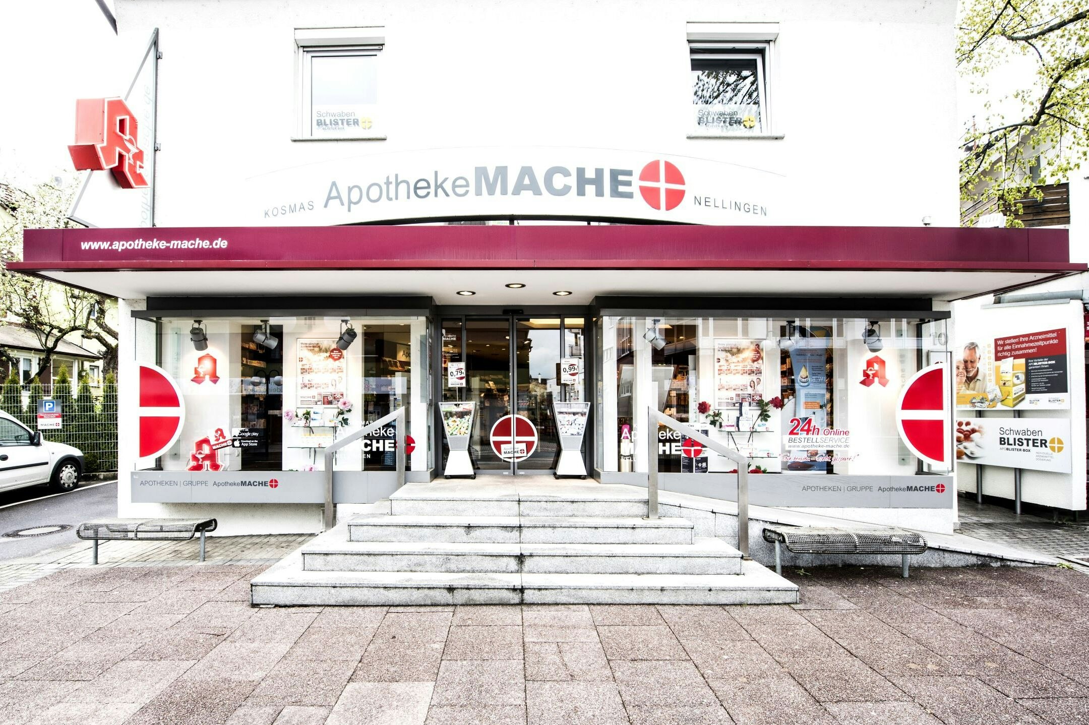 pharmacy mache entrance of the building