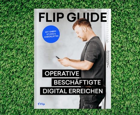 Covers des Praxis Guides "Operative Beschäftigte digital erreichen"