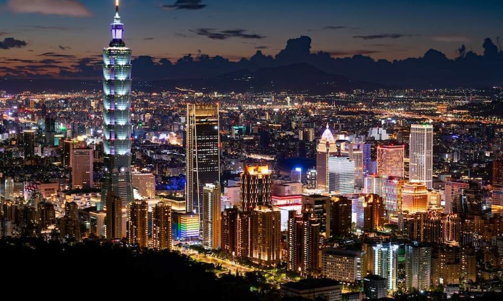 Der florale Charme von Taipeh: Von Bergen bis zu Märkten Banner