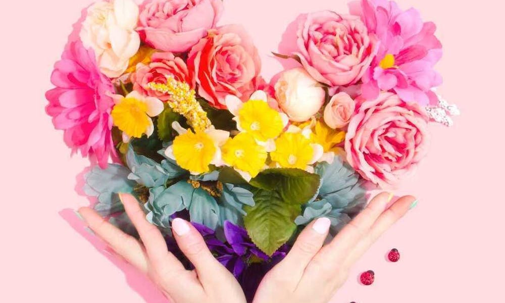 Welche Blumen kauft man seiner Freundin nach zwei Jahren Ehe? Banner