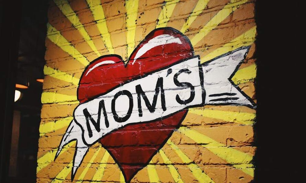 Cómo Escribir Una Tarjeta Para el Día de la Madre