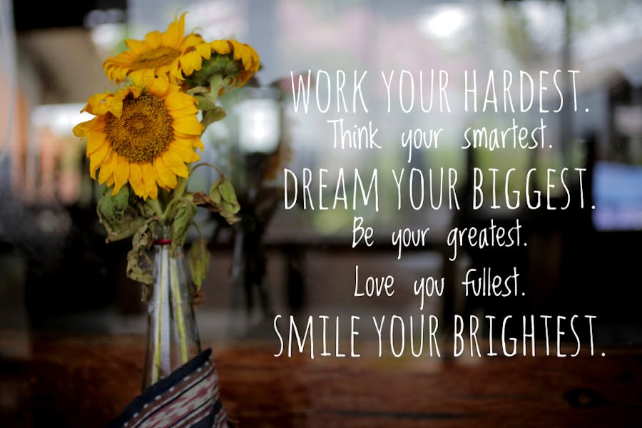 Add Motivational and Inspirational Words to Your Flower Bouquet