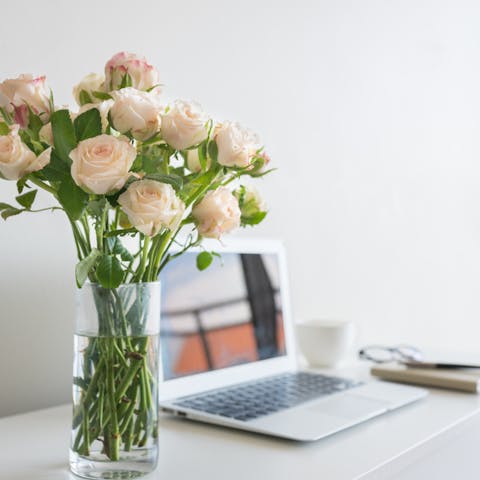 How Long Do Roses Last in A Vase – Complete Guide with Tips and Tricks