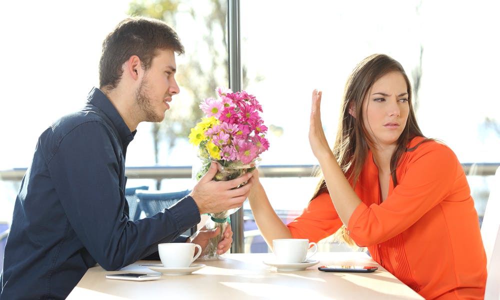 Offer Apology Flowers to Your Dearest People to Ask for Forgiveness Banner