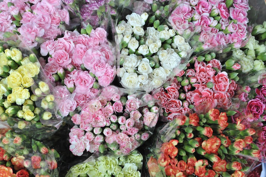 Benefits of Buying Wholesale Flowers