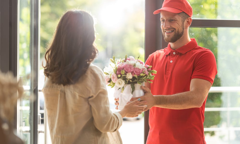 Cheap Flower Delivery is an Economic Way to Send Bouquets Banner