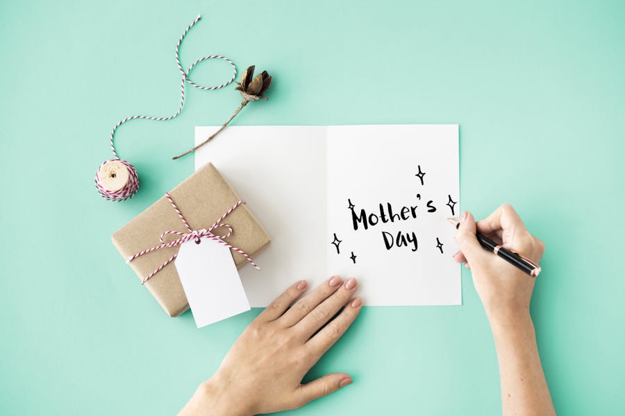 What to Write in a Mother’s Day Card