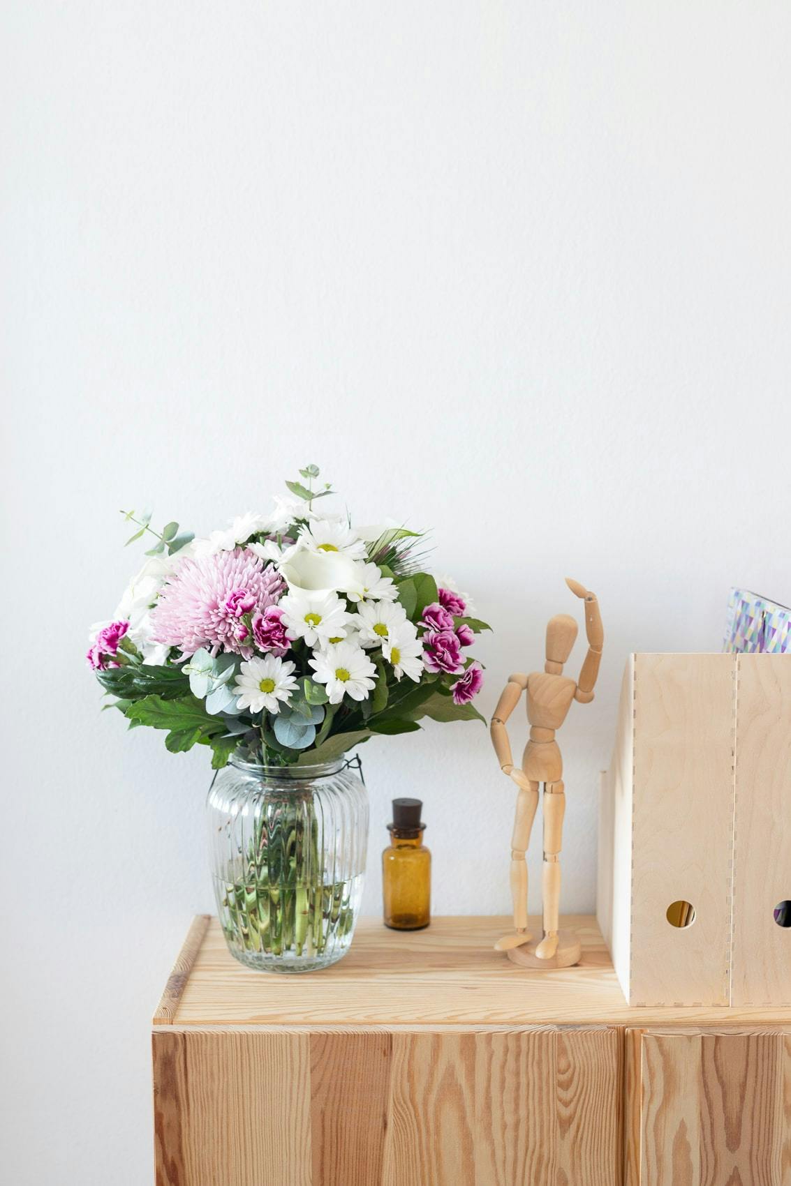 Serendipity bouquet on table 