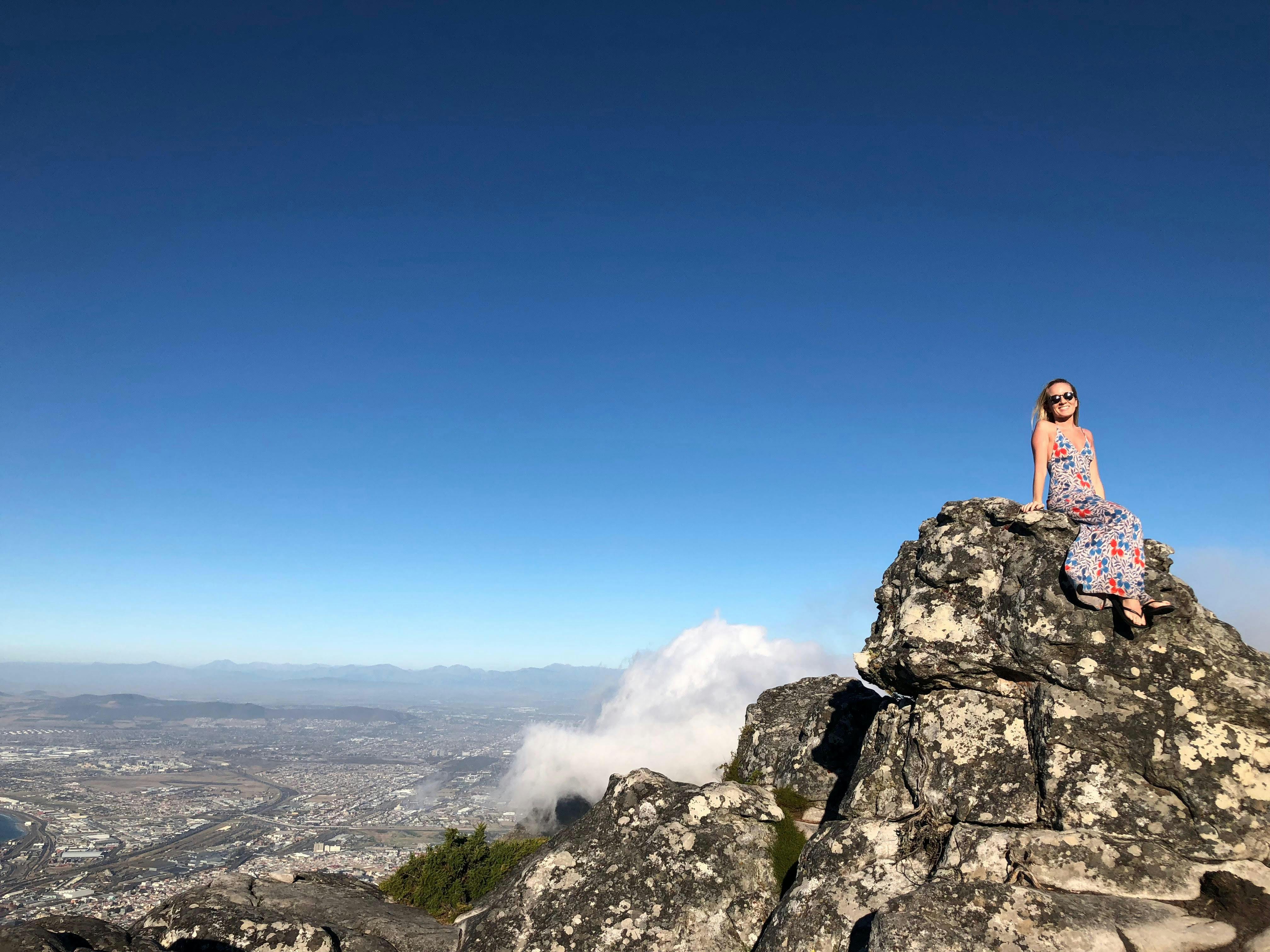 Victoria Brewood no topo da Table Mountain