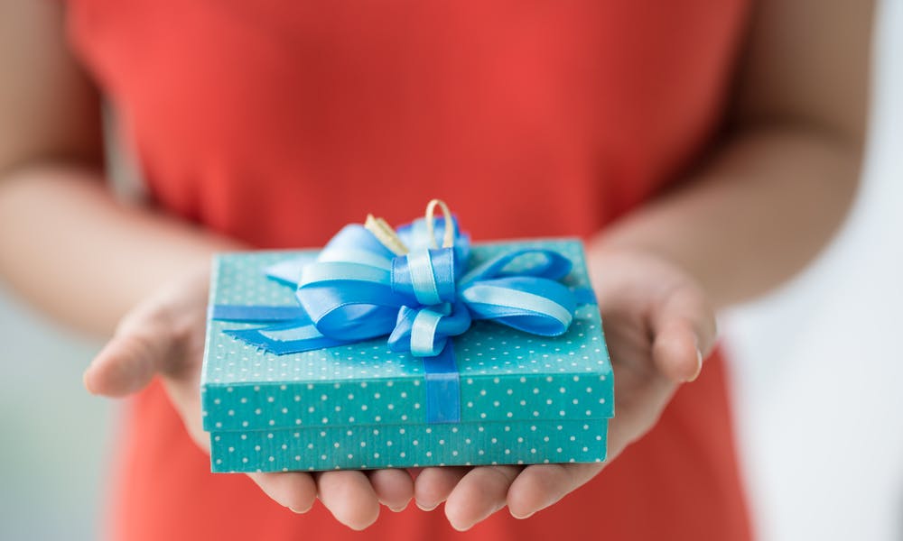 Idee regalo uniche per augurare buon compleanno a Davide