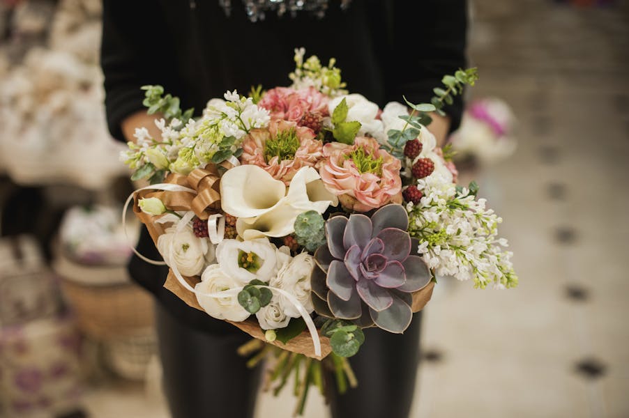 Nella festa della mamma, sorprendila con un mazzo di fiori