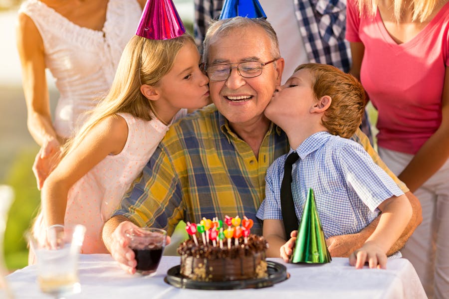 Festeggia a dovere il compleanno del buon vecchio Paolo