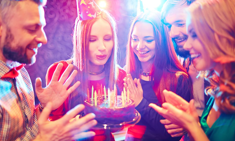 Fare i migliori auguri di buon compleanno a chi si chiama Carmela