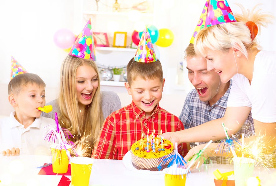 Buon compleanno fratellone! Regali e idee per una festa indimenticabile