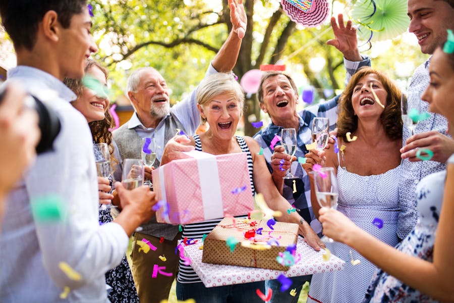 Come augurare buon compleanno alla propria zia in maniera speciale