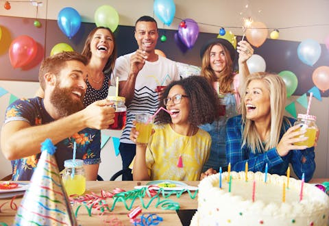 Organizza la festa per gli auguri di buon compleanno a un’amica cara