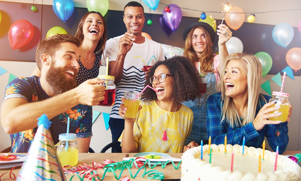 Organizza la festa per gli auguri di buon compleanno a un’amica cara