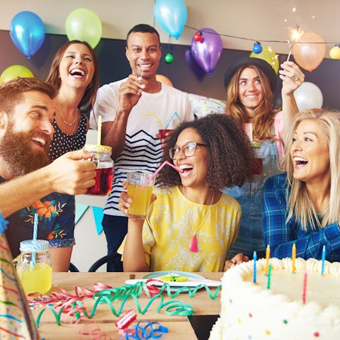 Organizza la festa per gli auguri di buon compleanno a un’amica cara