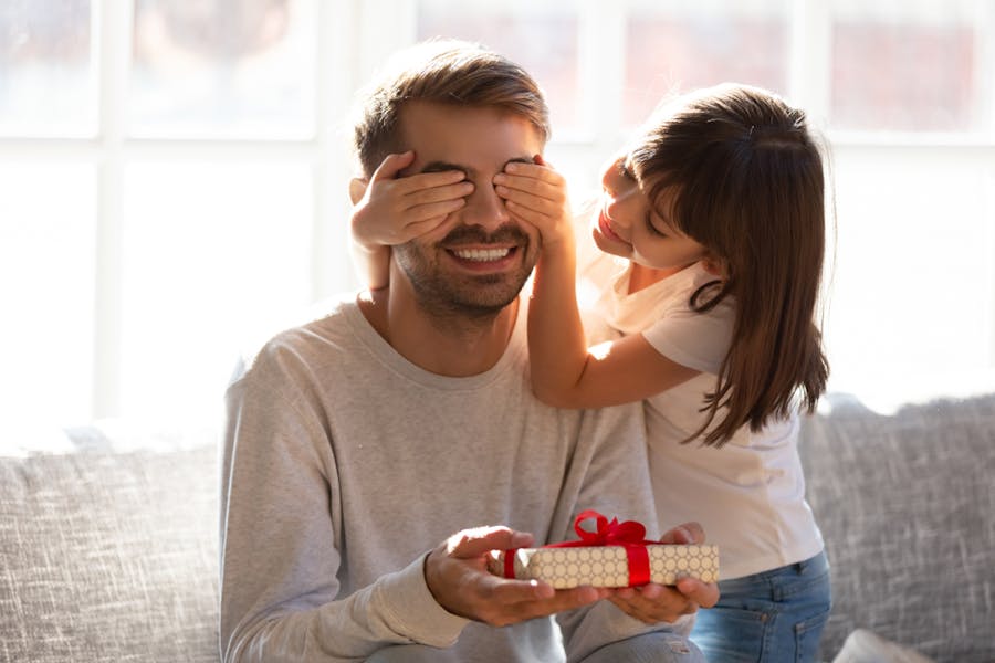 Idee particolari per fare gli auguri di compleanno a un uomo