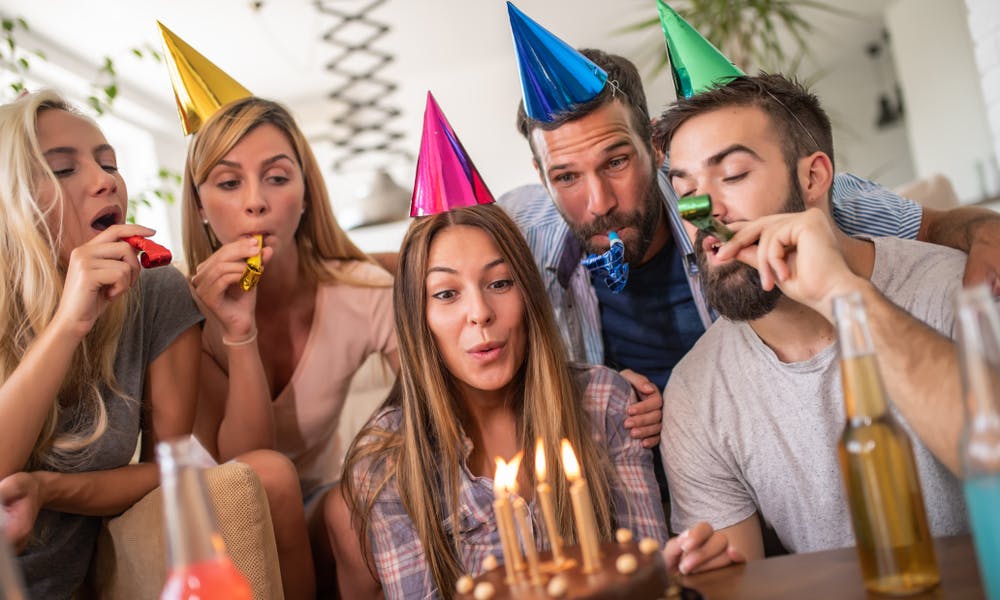 Le frasi giuste per il compleanno della tua amica