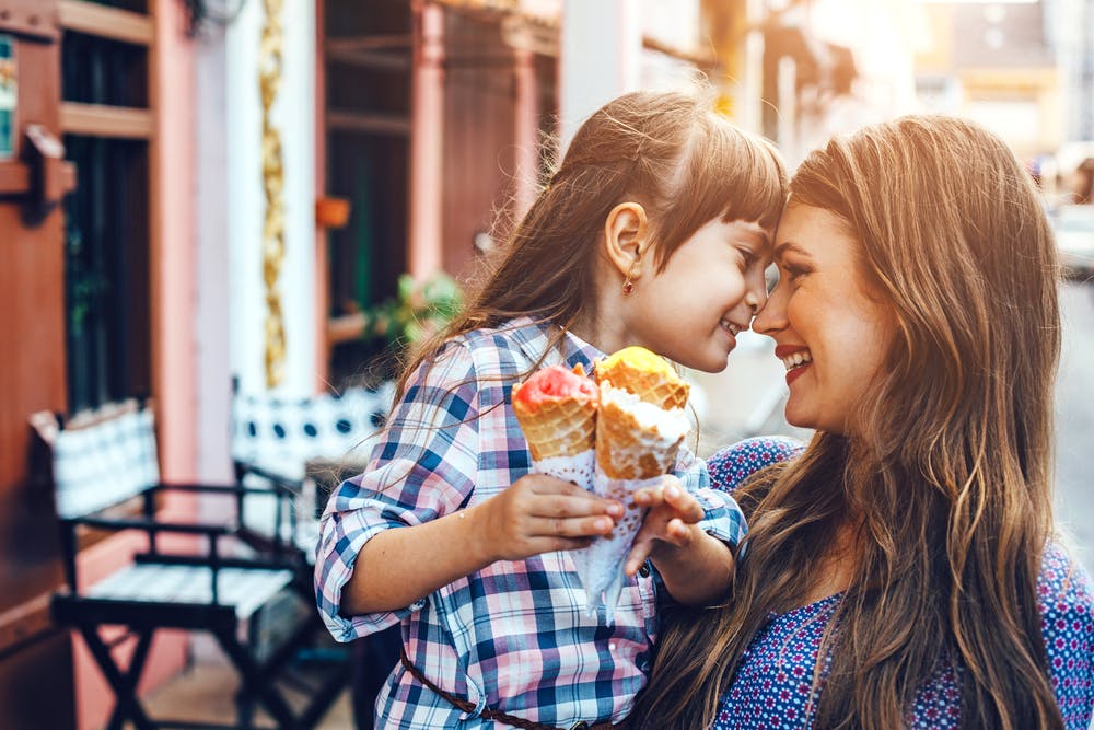 Aforismi frasi citazioni sulla mamma, festa della mamma, messaggio auguri festa della mamma