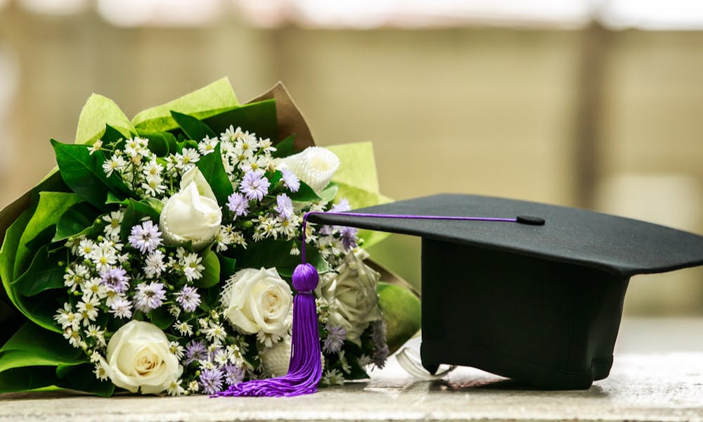 Fiori per Laurea: Un Colore per Facoltà