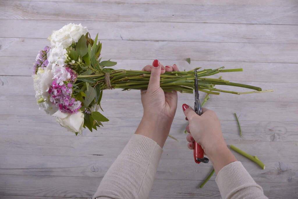 diy bridal bouquet stage 7