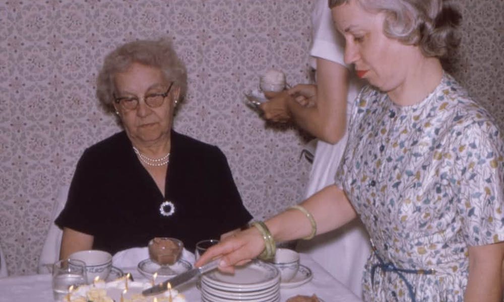 Feliz Cumpleaños Tía – Como Celebrar a la Segunda Mamá