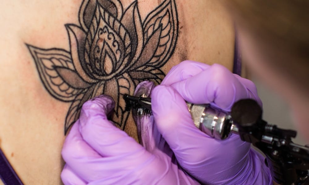 Los tatuajes de flores más populares y su significado
