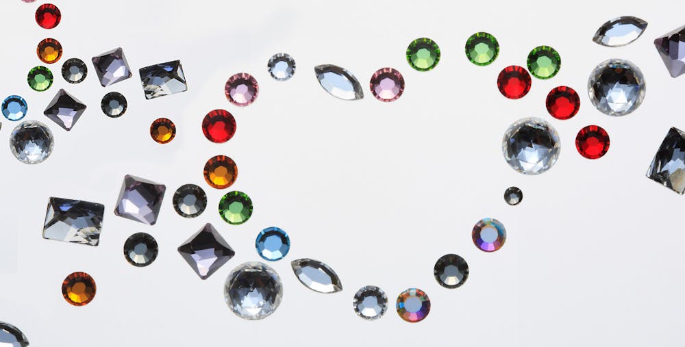 Las mejores joyas con cristales Swarovski para regalar en Navidad