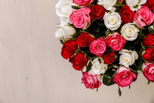 Alles was Sie über die Bestellung von Valentinstags-Blumen wissen müssen