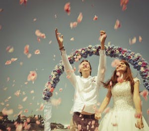 Was braucht man außer Brautstrauß zur Hochzeit?