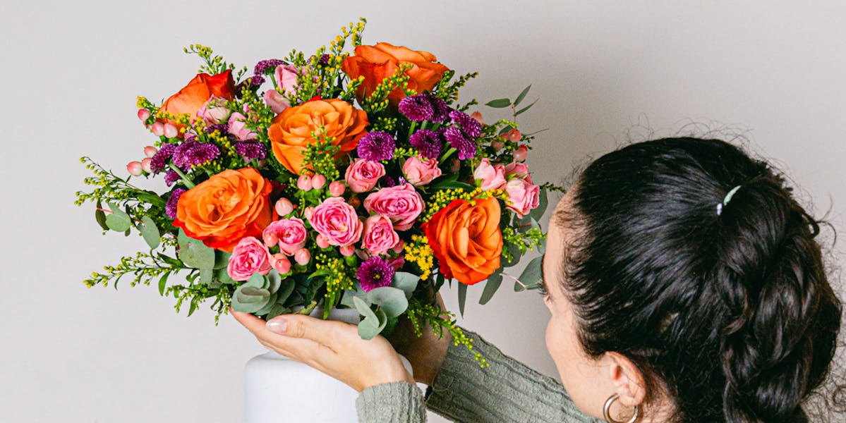 Machen Sie diese besondere Zeit zu einem Fest der Farben und Frische mit unseren prächtigen Blumensträußen