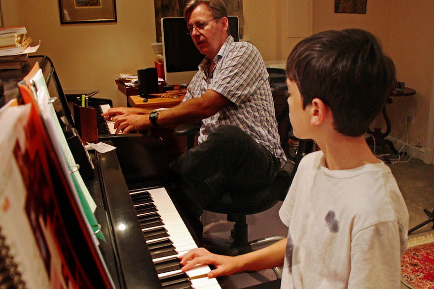 Apprendre le piano adulte : quel professeur choisir ?