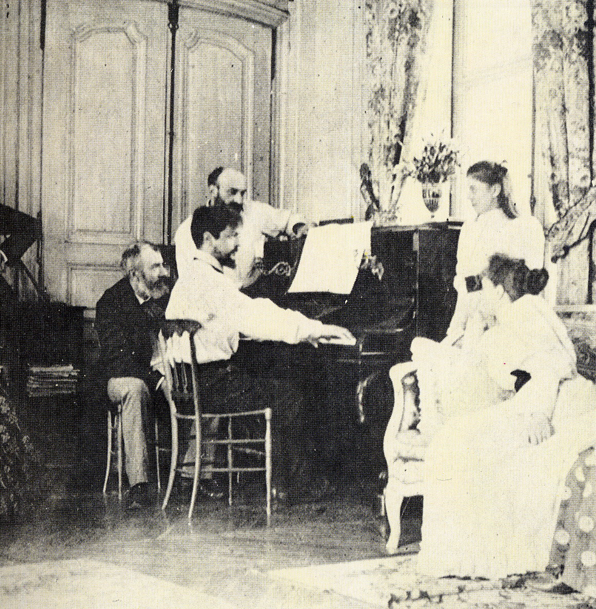 Claude Debussy: The 10 Piano Pieces You Need to Learn | flowkey