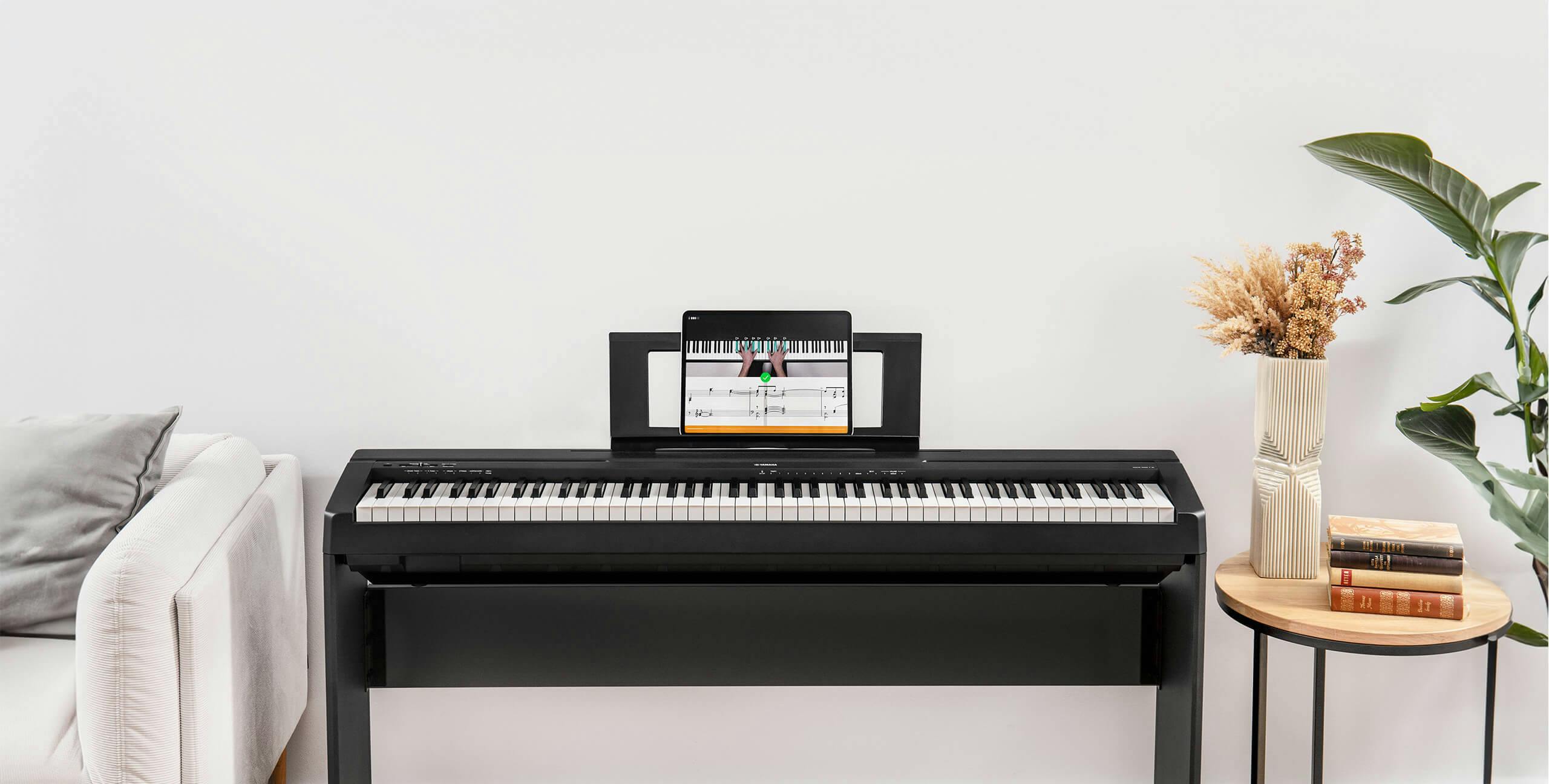 Yamaha P-45 with flowkey