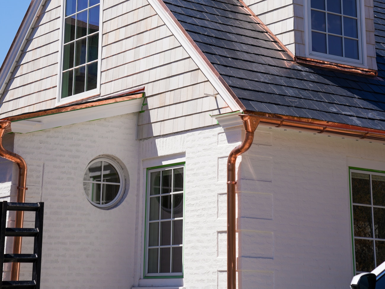 Seamless gutter system
